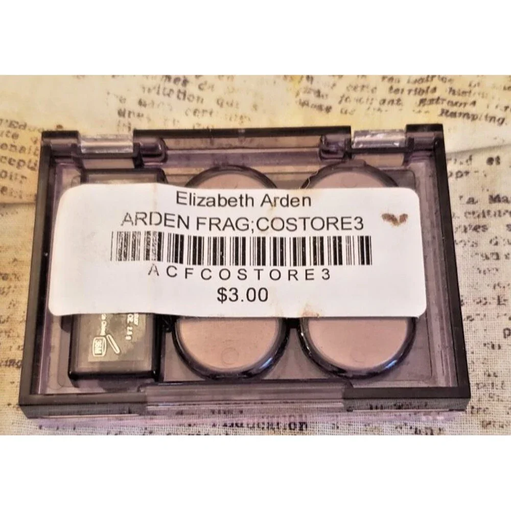 New Old Stock - Elizabeth Arden - Quad Eyeshadow (Vanilla, Siren, Aura, Topaz)